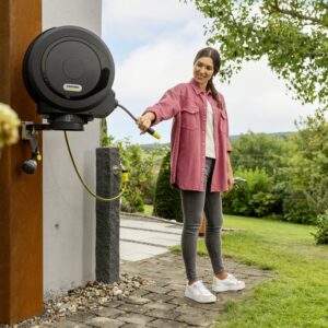 HBX_Automatic_garden_wall_bracket_app_01